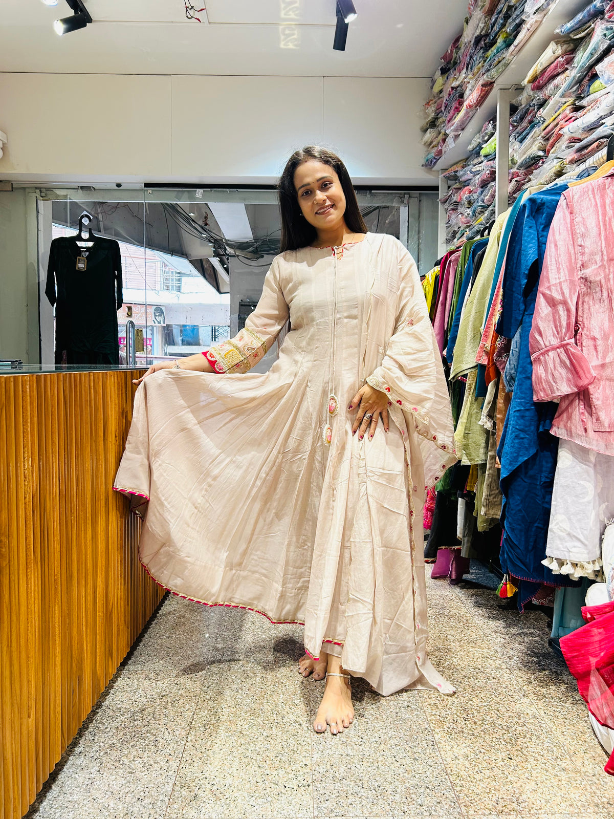 Plan Anarkali suit