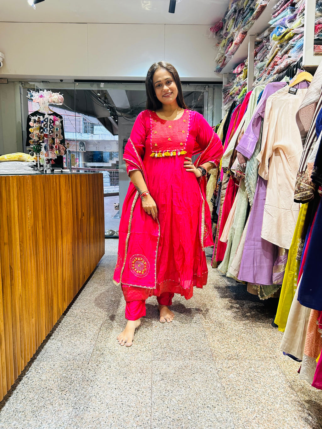 Round work mal chanderi suit