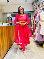 Round work mal chanderi suit