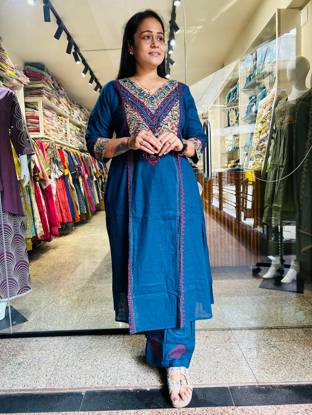 Bule Gamthi A line top with Plazzo