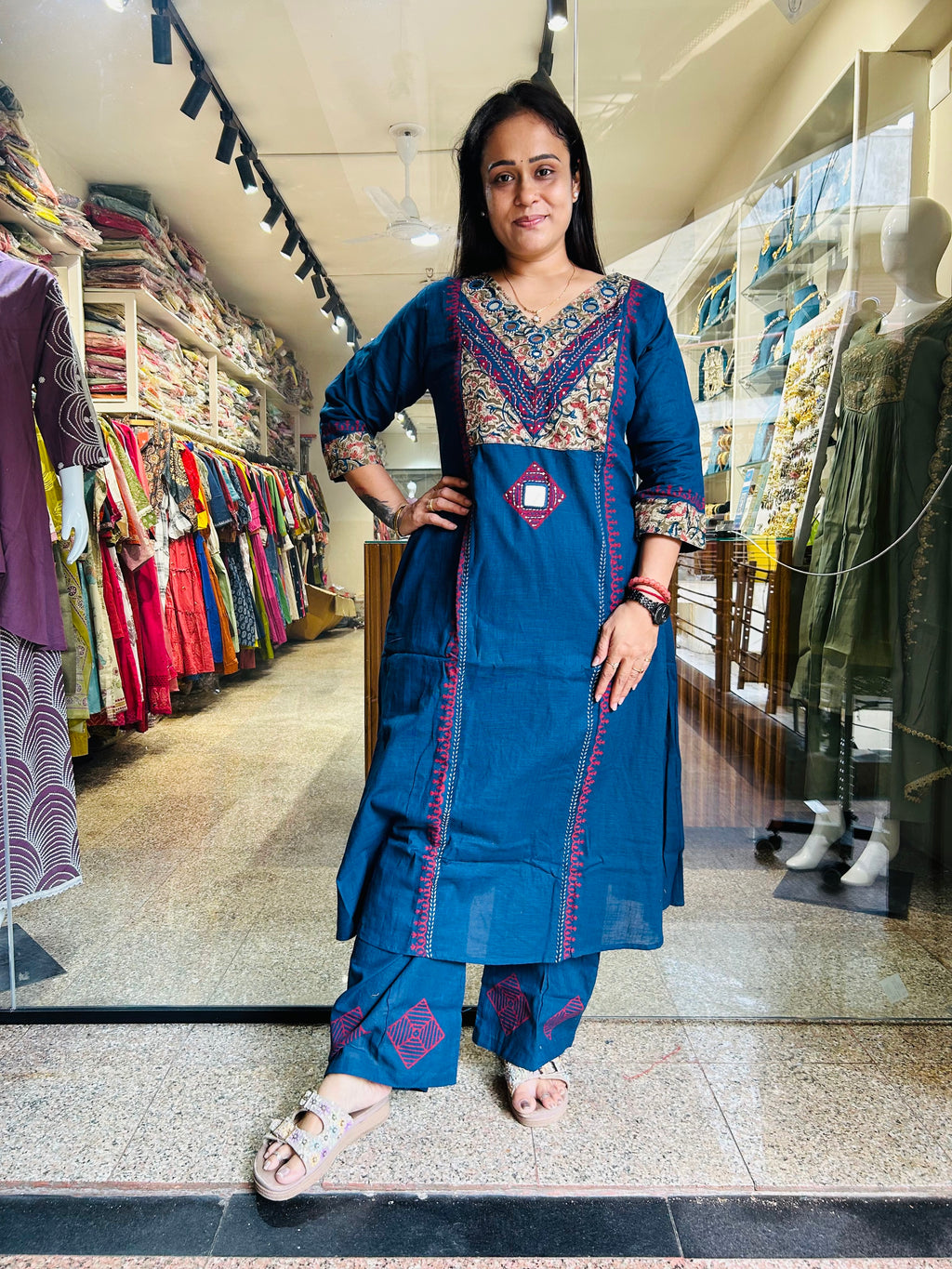 Bule Gamthi A line top with Plazzo