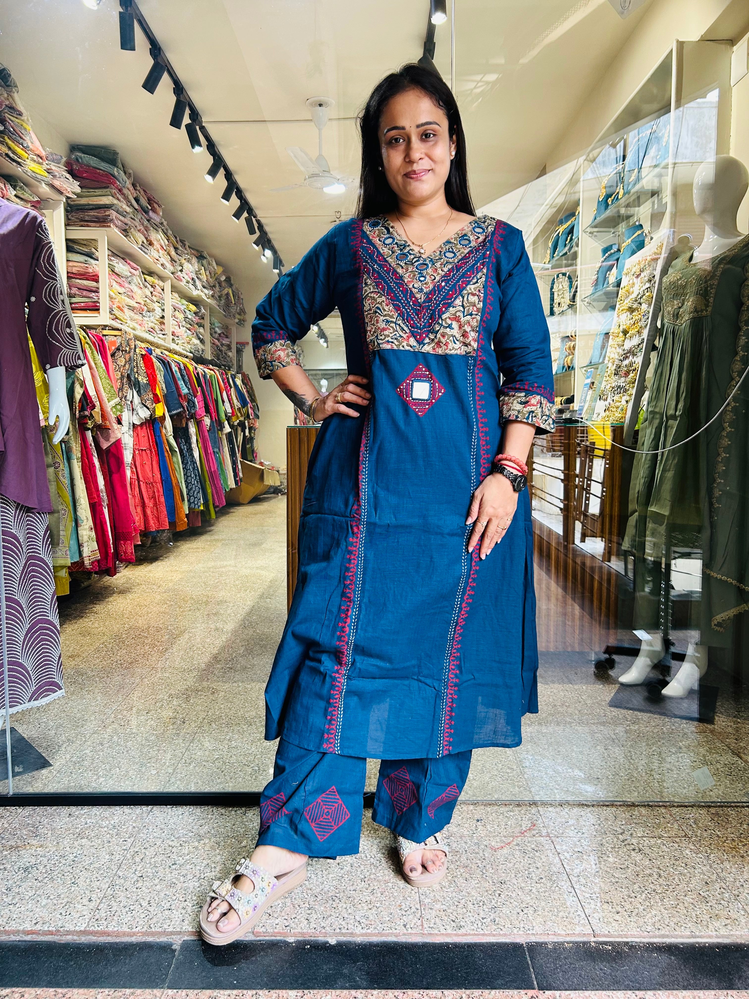Bule Gamthi A line top with Plazzo