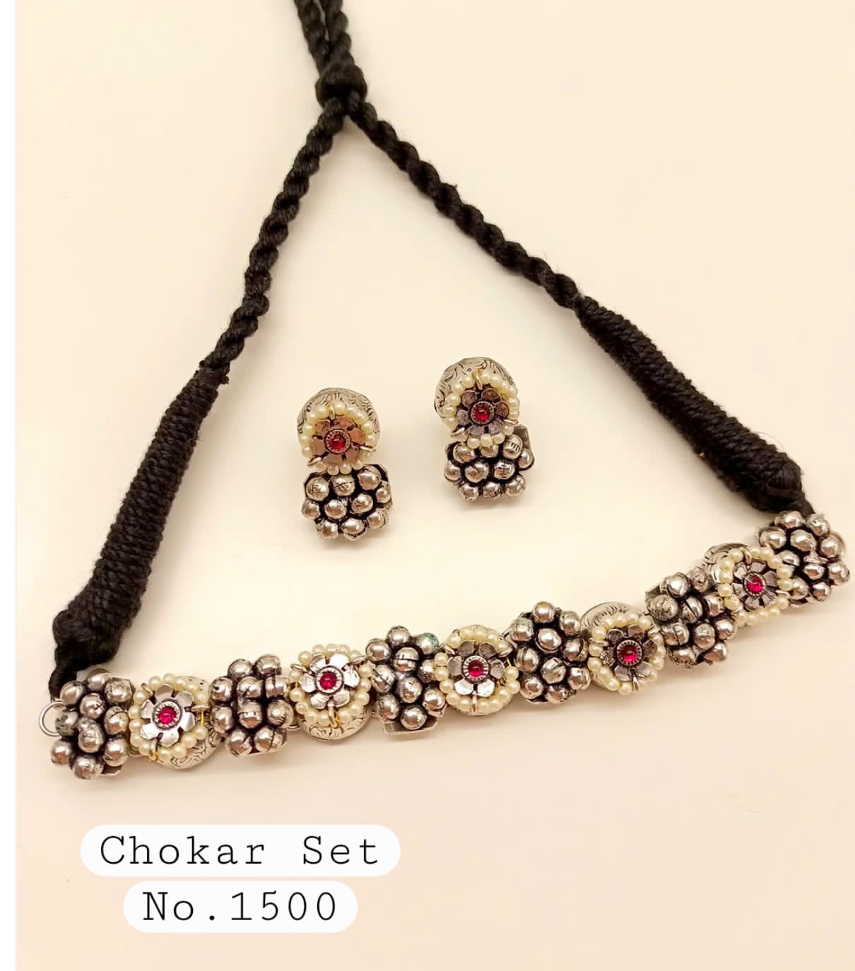 Chokar Set